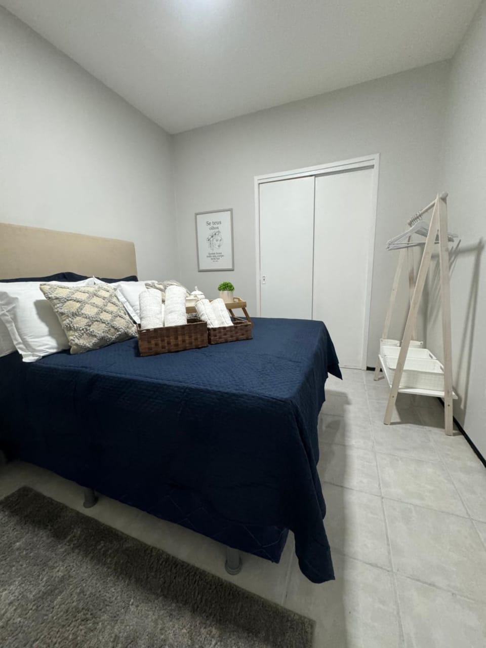 Bed, Photo of the whole room