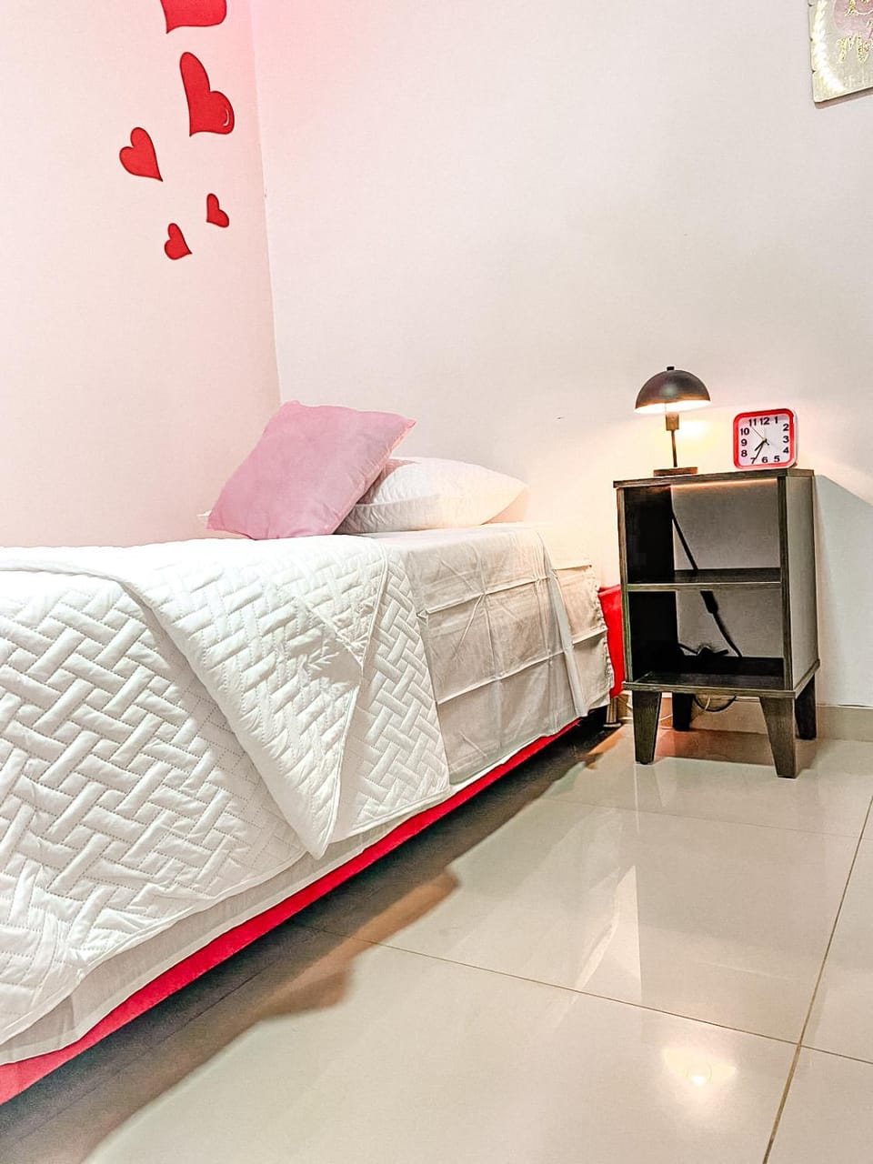 Bedroom, air conditioner