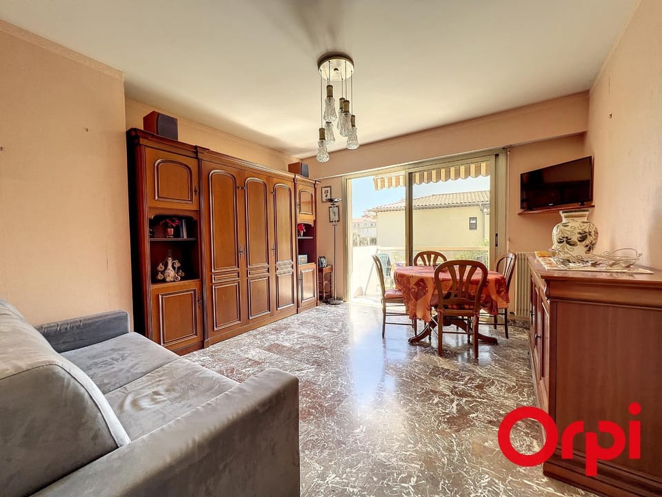 Studio calme, parking inclus, aperçu mer, proche plages - Menton - FR-1-647-34 Apartment in Menton