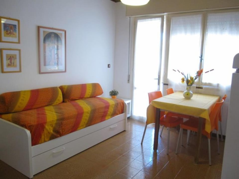 Seating area, Bedroom