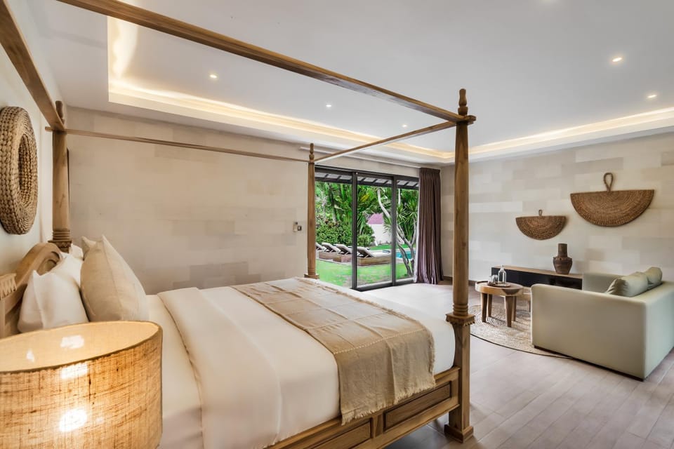 Bed, View (from property/room), Seating area, Bedroom, air conditioner