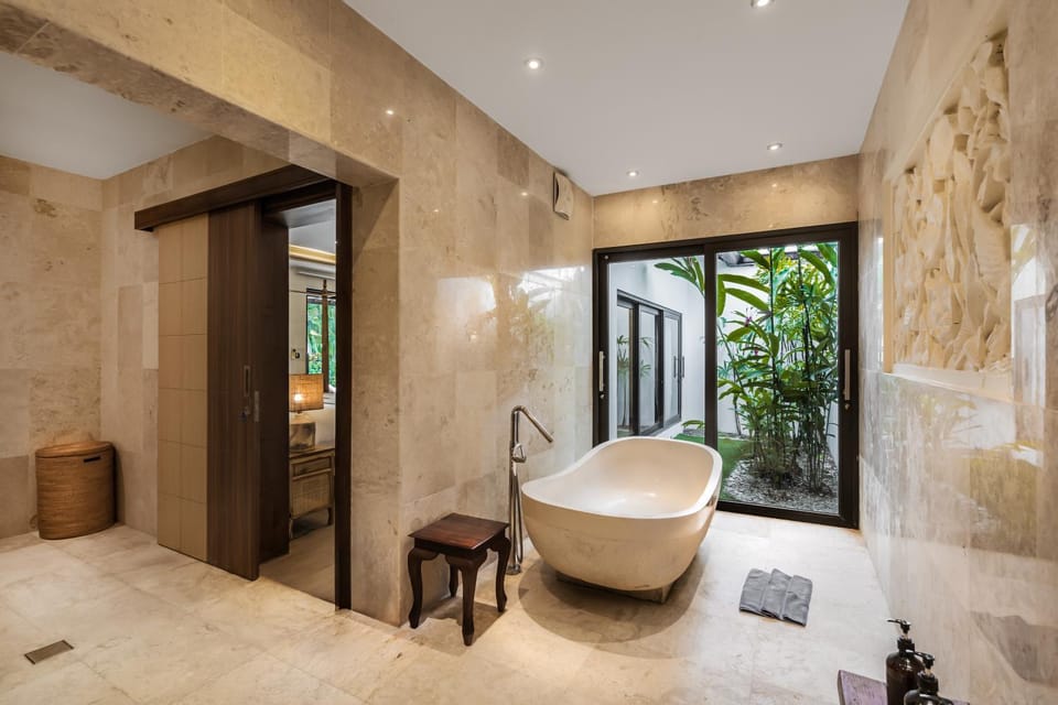 Bathroom, Bath, hair dryier, towels
