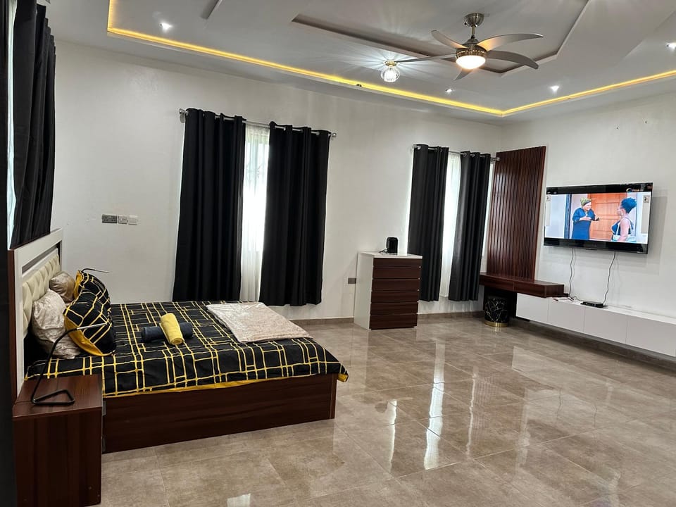 Nanani Luxury Villa - 3 Bedrooms Villa in Kumasi