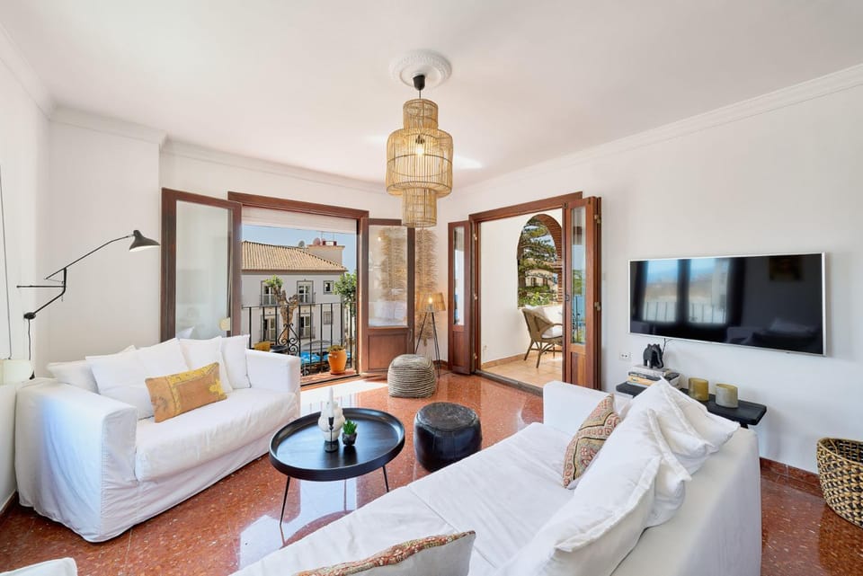 Communal lounge/ TV room, Living room