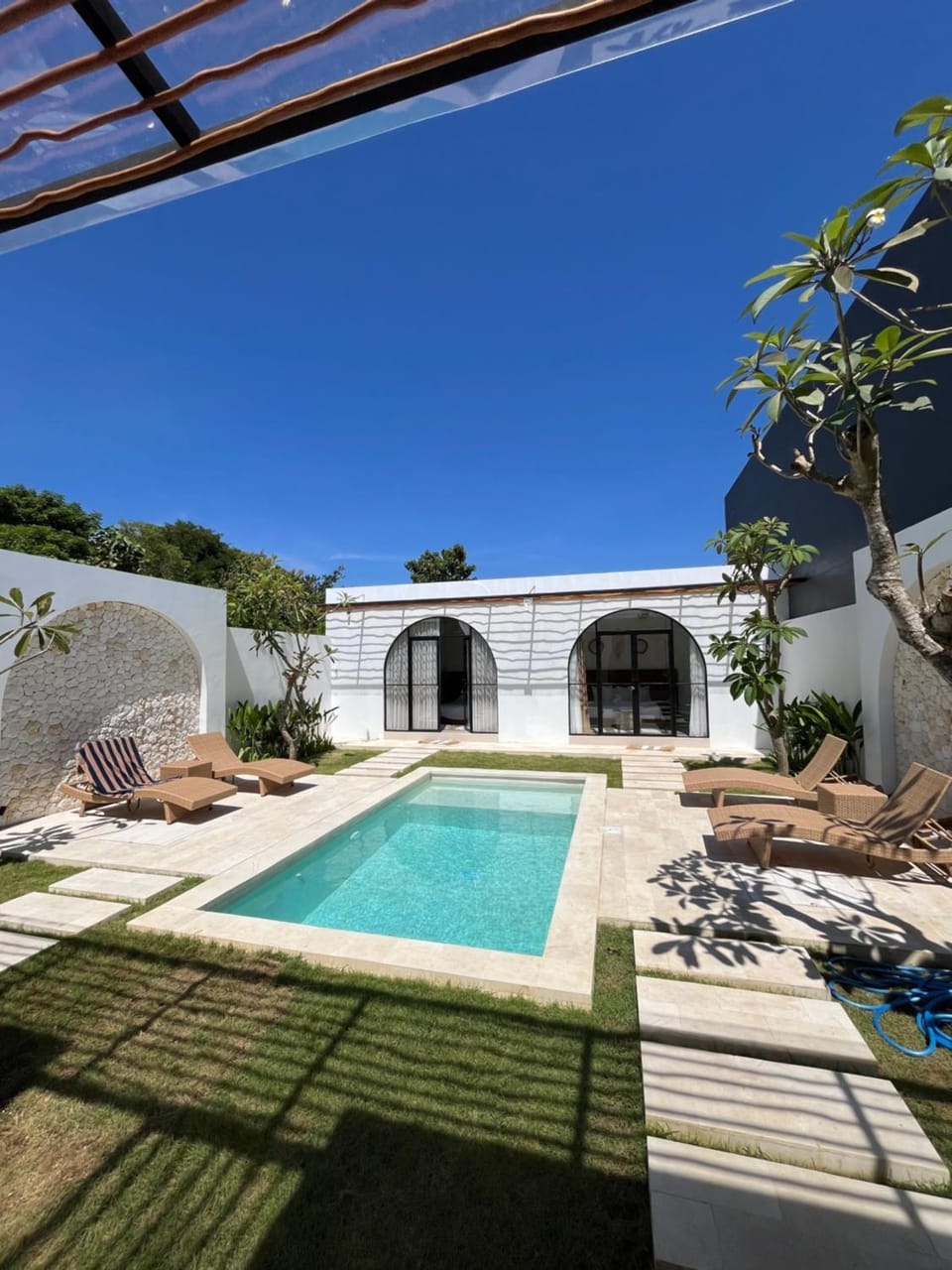Garden, Garden view, Pool view, Swimming pool, sunbed