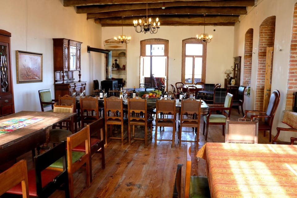 Restaurant/places to eat, Restaurant/places to eat