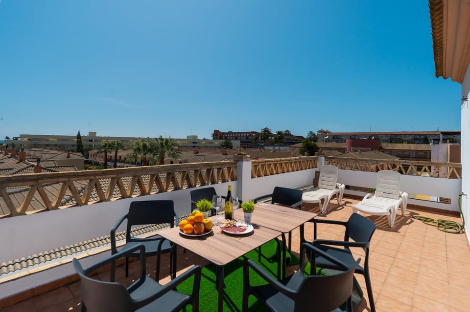 Patio, View (from property/room), Balcony/Terrace