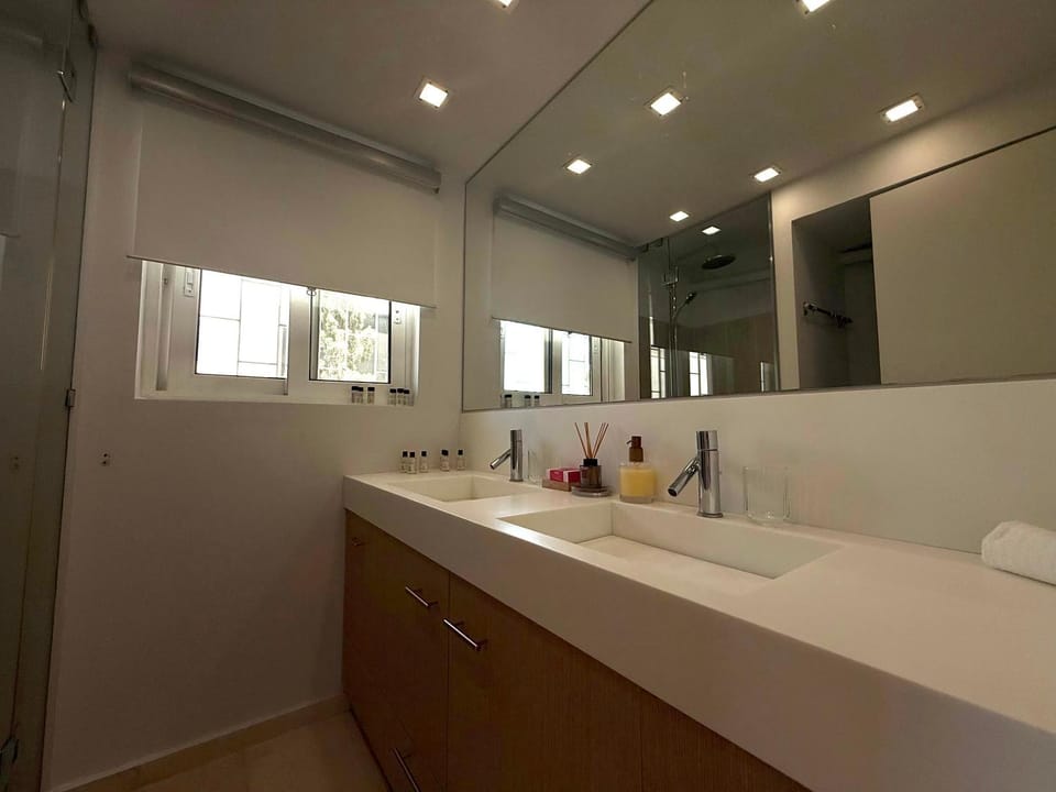 Dream View Vouliagmeni Apartment in Vouliagmeni