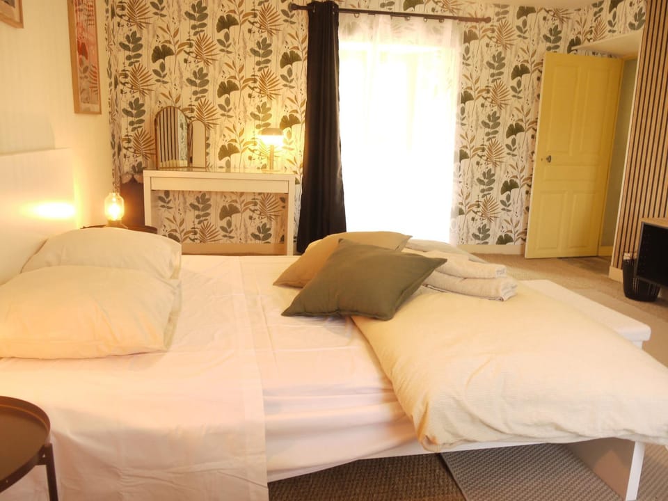 Domaine Les Fontaines House in Normandy