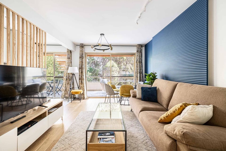 TV and multimedia, Balcony/Terrace, Living room, Seating area