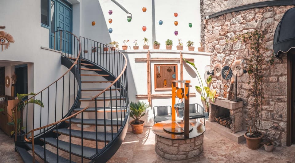 Inner courtyard view