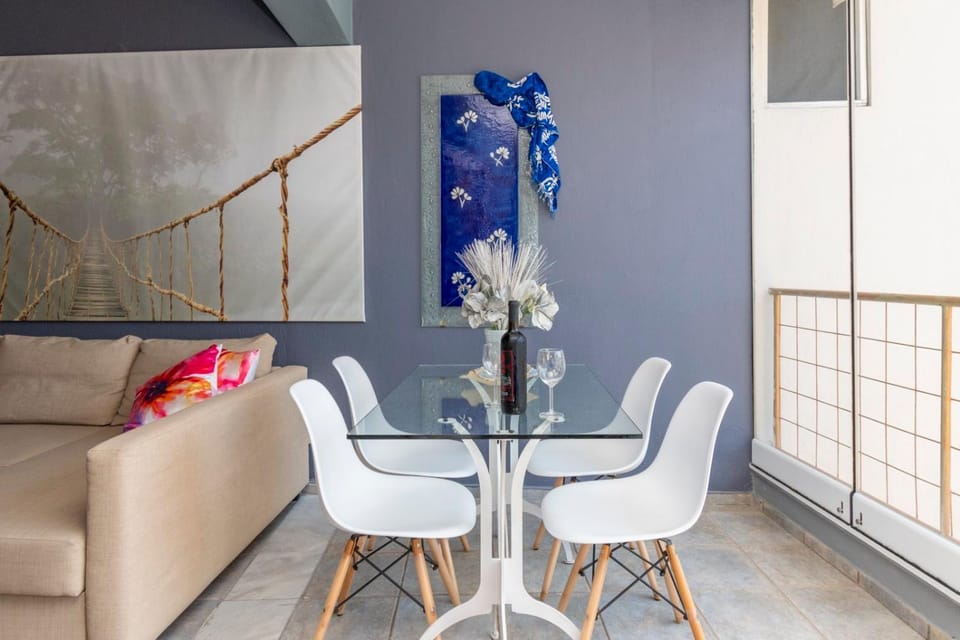Photo of the whole room, Seating area, Dining area