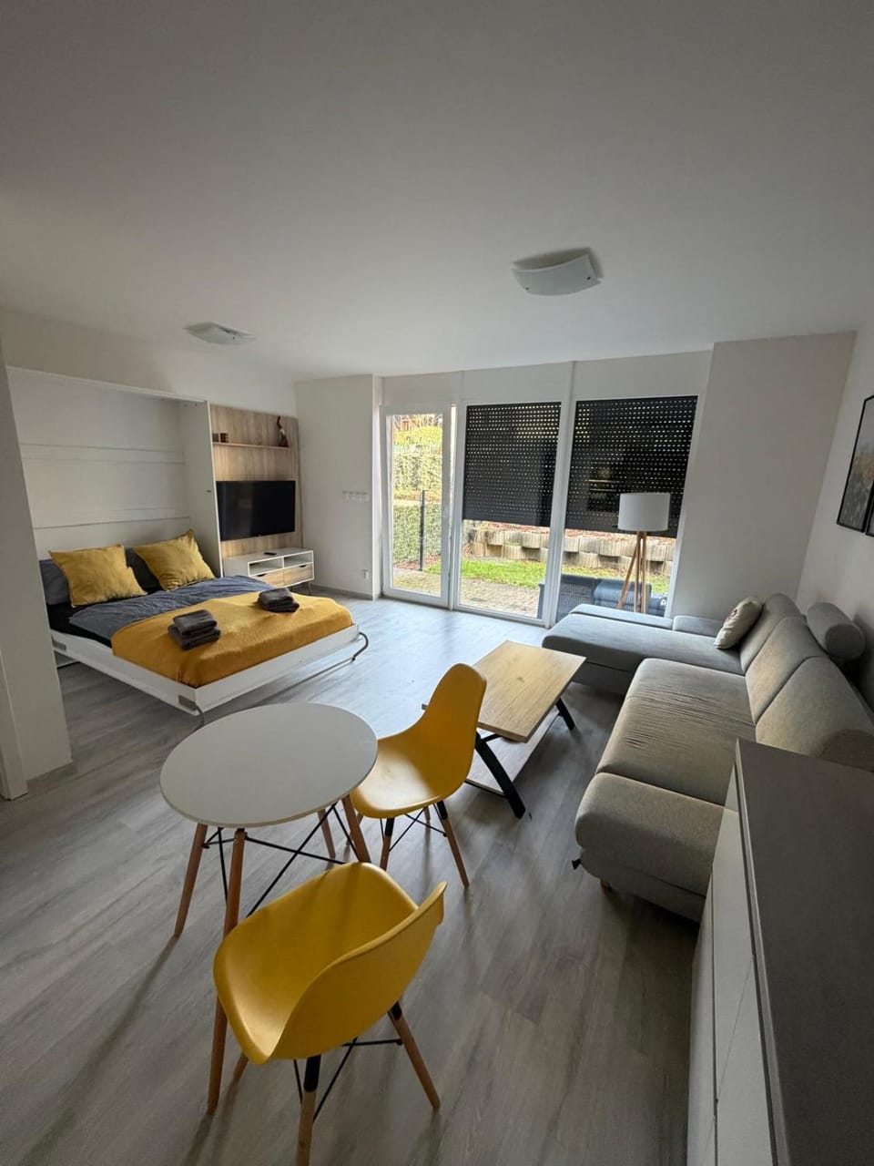 Bed, Living room, Bedroom