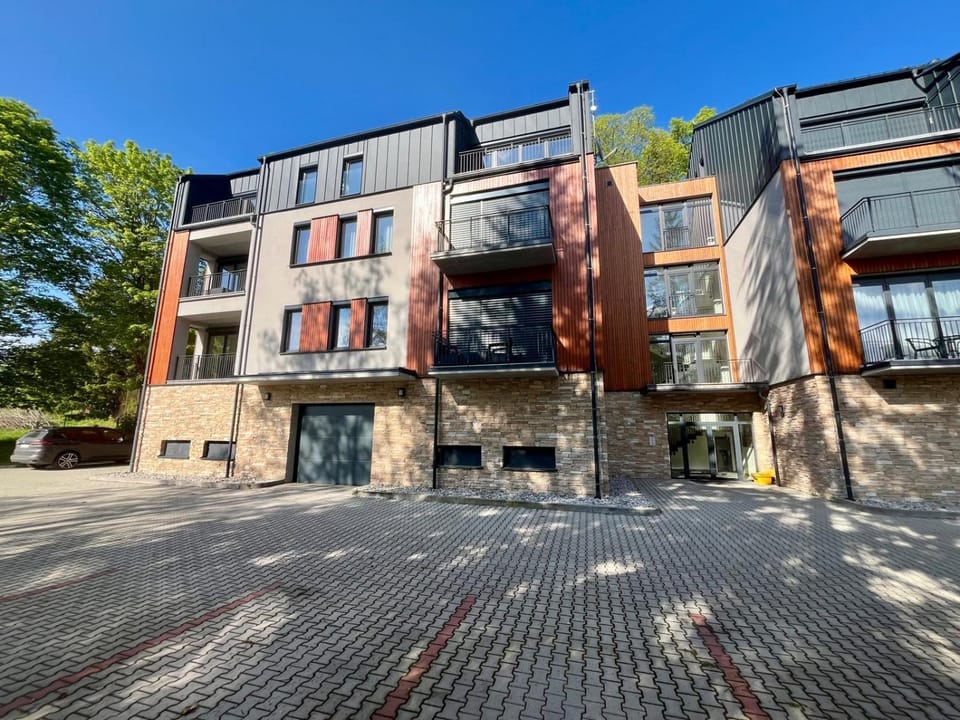 Property building, Neighbourhood