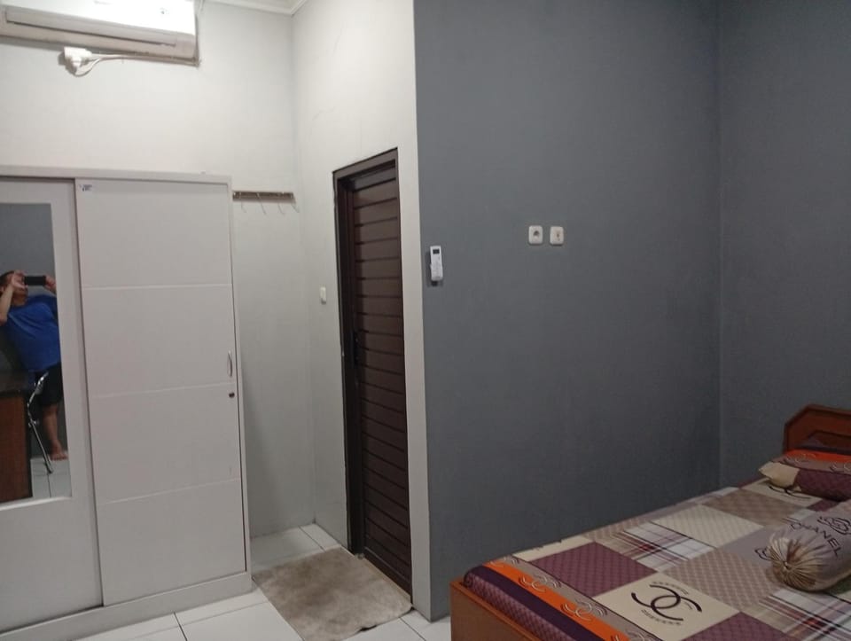 Wisma 812 Khusus Putra for Male Only Vacation rental in Bandung