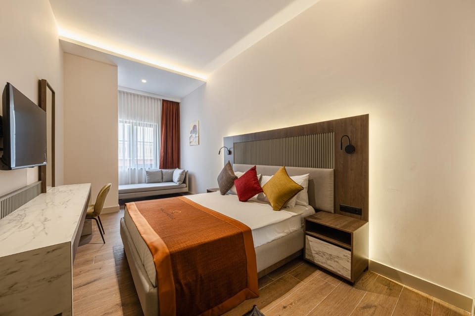 Bed, TV and multimedia, Photo of the whole room, Seating area