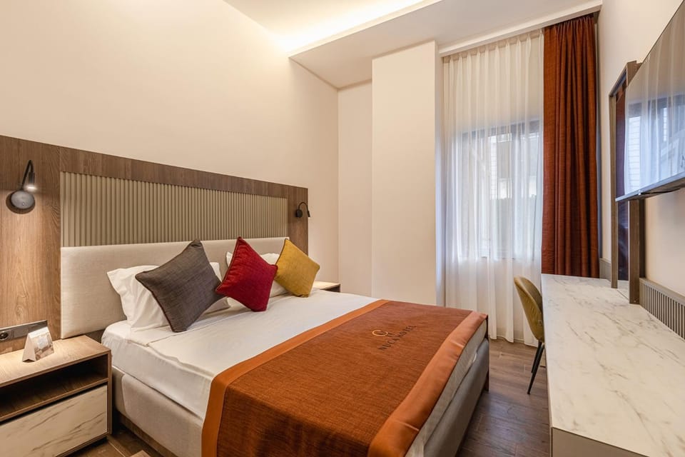 Bed, City view