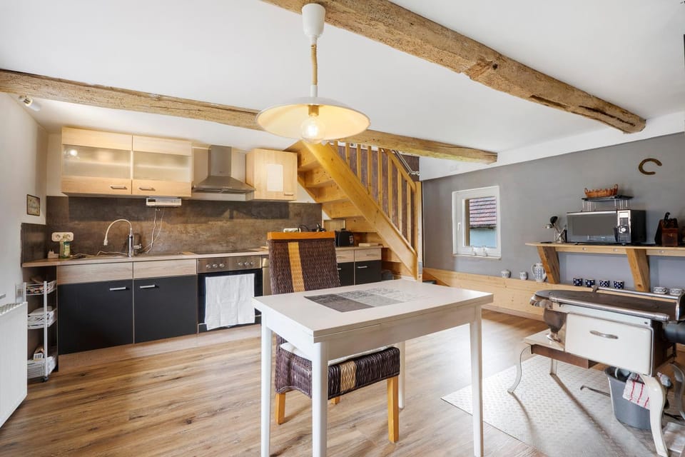 Property building, Kitchen or kitchenette, Living room