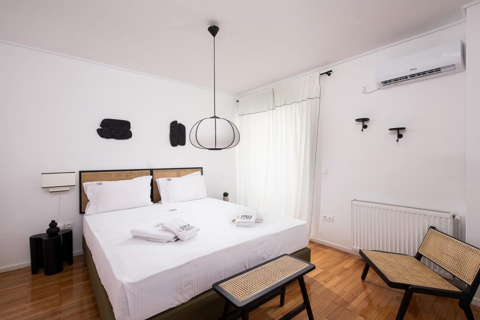 Bed, Photo of the whole room, Bedroom, towels, air conditioner