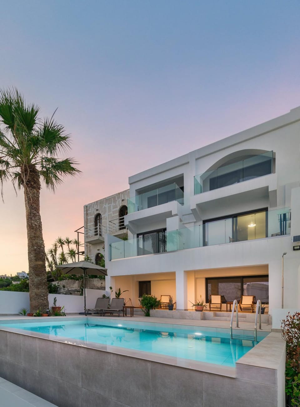 Property building, Swimming pool