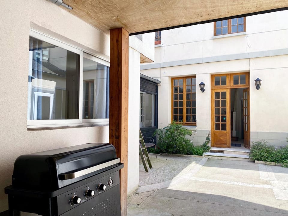 Property building, Inner courtyard view