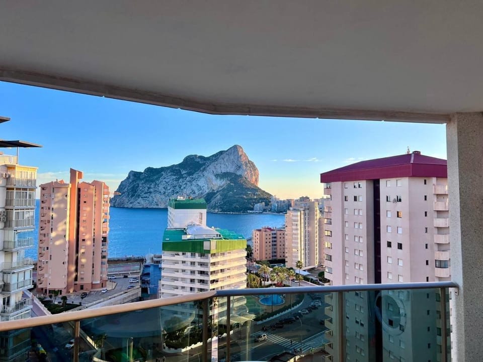 Nearby landmark, Day, Natural landscape, View (from property/room), Balcony/Terrace, City view, Mountain view, Sea view