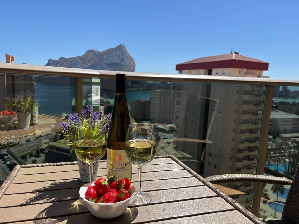 Day, Natural landscape, View (from property/room), Sea view