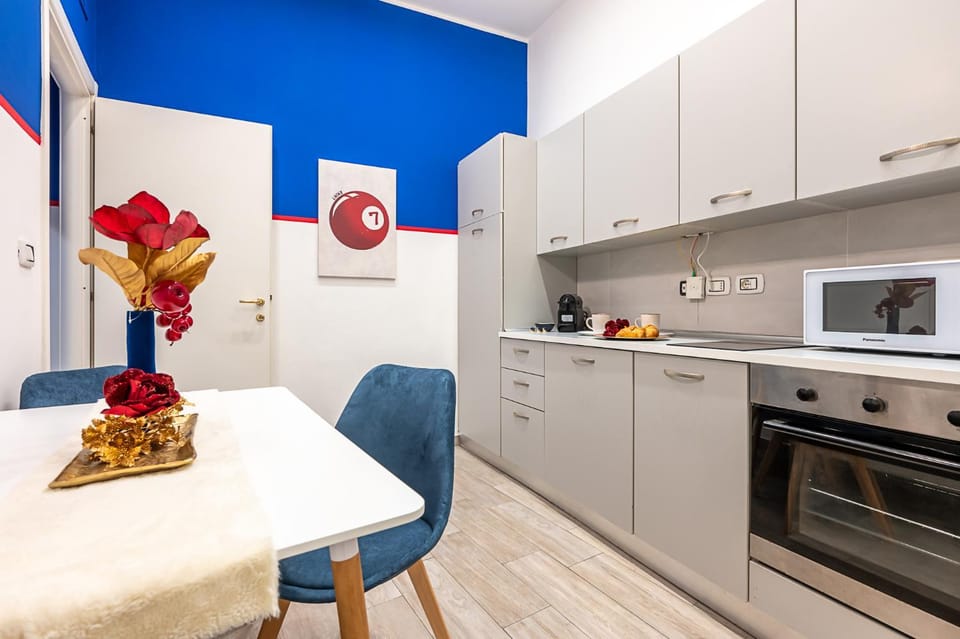 Kitchen or kitchenette, Dining area, dishwasher, pet friendly, stove