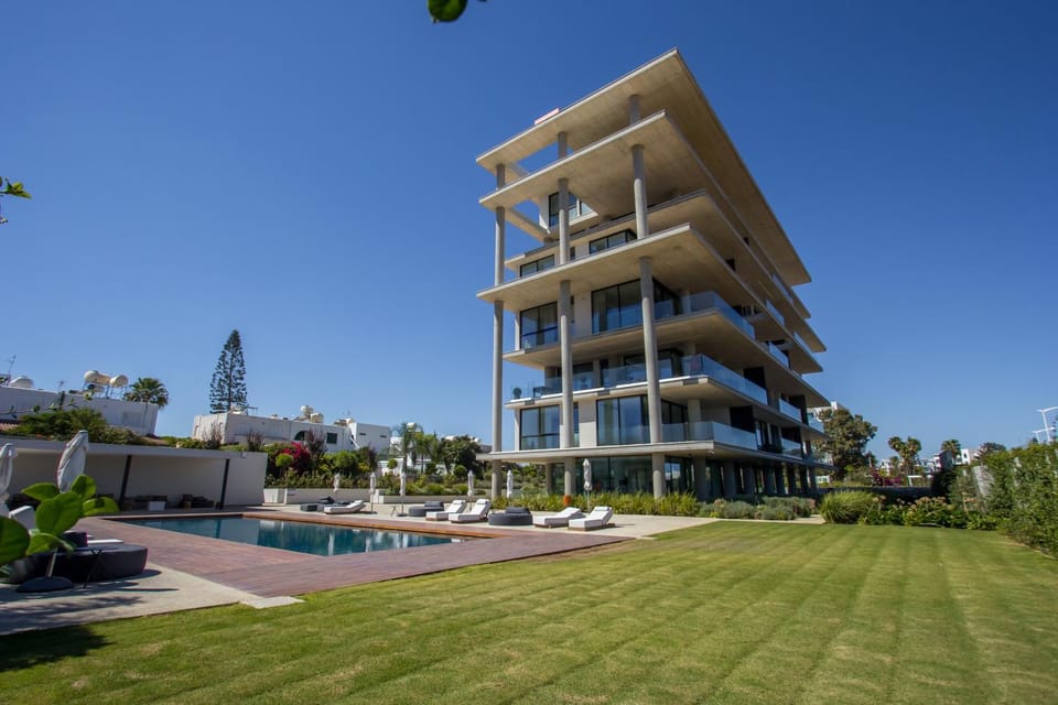 Garden, Garden view, Pool view, Swimming pool, sunbed