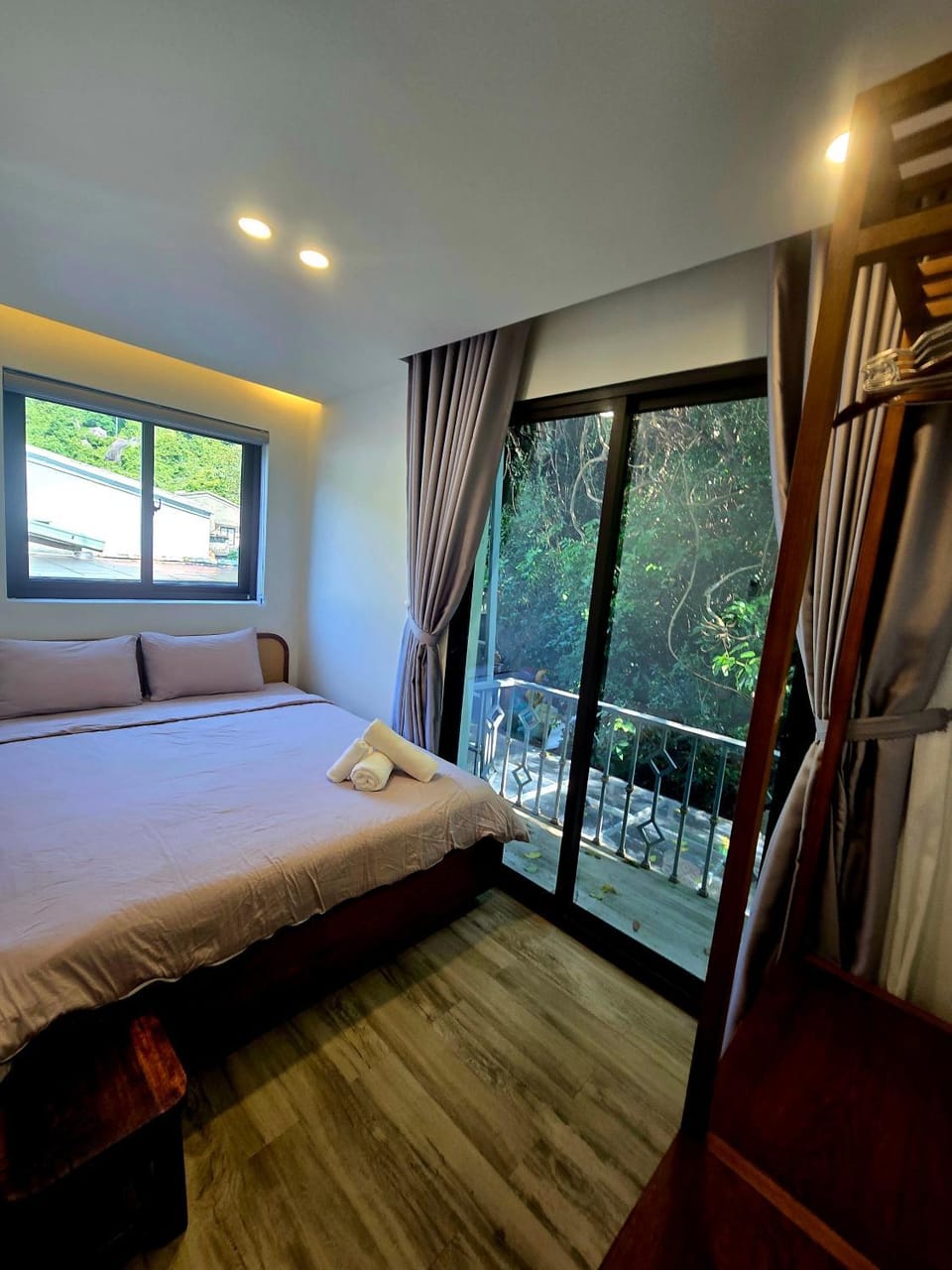 Bed, Balcony/Terrace, Photo of the whole room, Bedroom