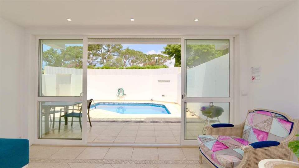 Patio, Living room, Swimming pool