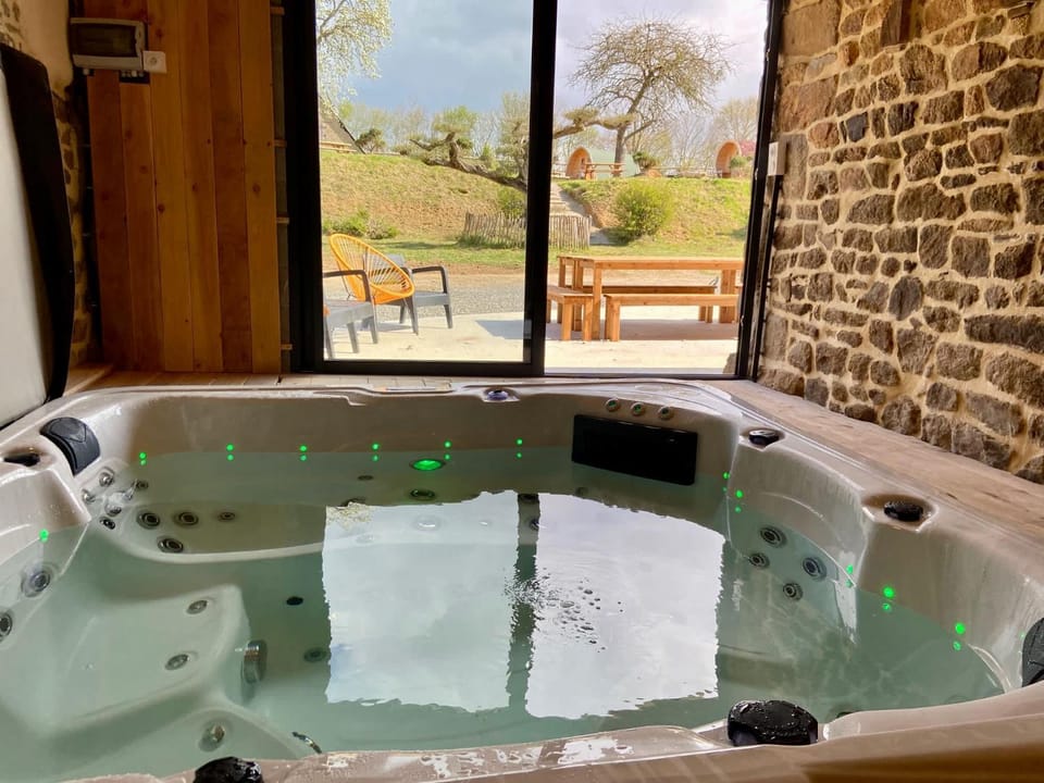 La Clef Decamp Auberge St Vincent et Diligence 35pers jacuzzi, salle de jeux House in Brittany