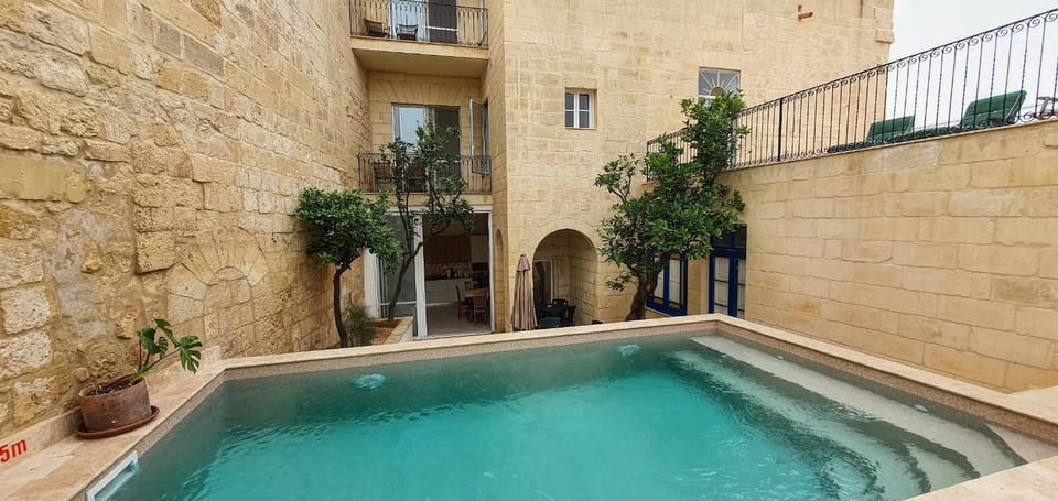 Patio, Swimming pool