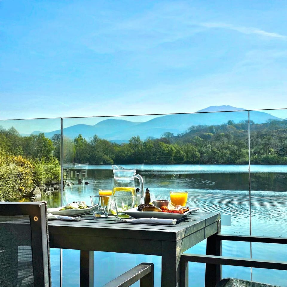 ABI Holiday Home - Brynteg Country & Leisure Retreat Campground/ 
RV Resort in Wales