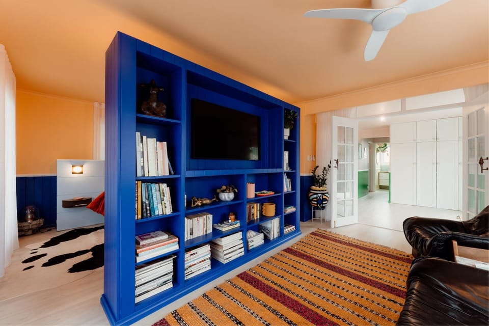 Sunny Beach Box House in Victoria
