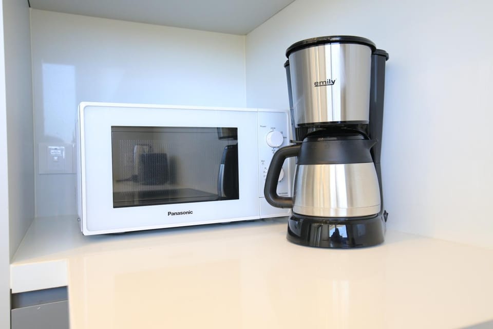 Coffee/tea facilities, Kitchen or kitchenette, microwave