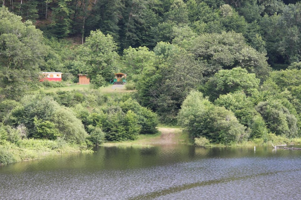 Les Roulottes de la Dordogne Luxury tent in Auvergne-Rhône-Alpes
