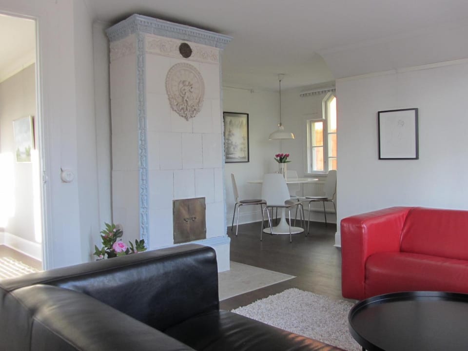 Living room, Seating area, fireplace