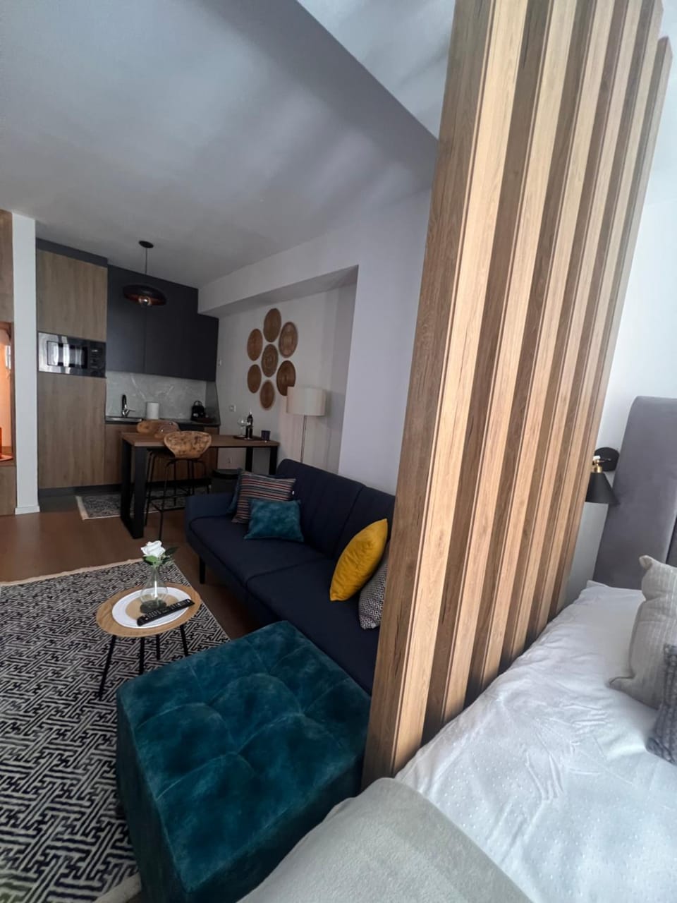 Bed, Kitchen or kitchenette, Photo of the whole room, Seating area