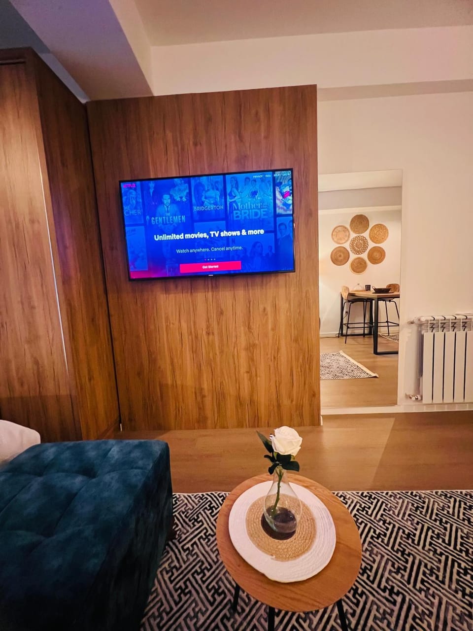 TV and multimedia, Seating area