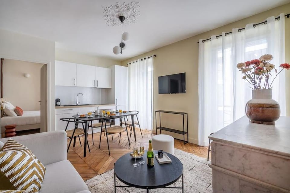 4#Two Bedrooms#Champs Elysées#Arc de Triomphe#AC Apartment in Paris