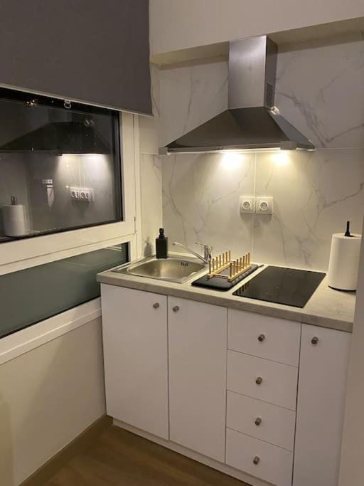 Pumpkin Room Apartment in Athens