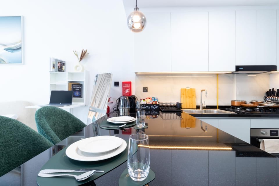 Kitchen or kitchenette, Food and drinks, Dining area, minibar
