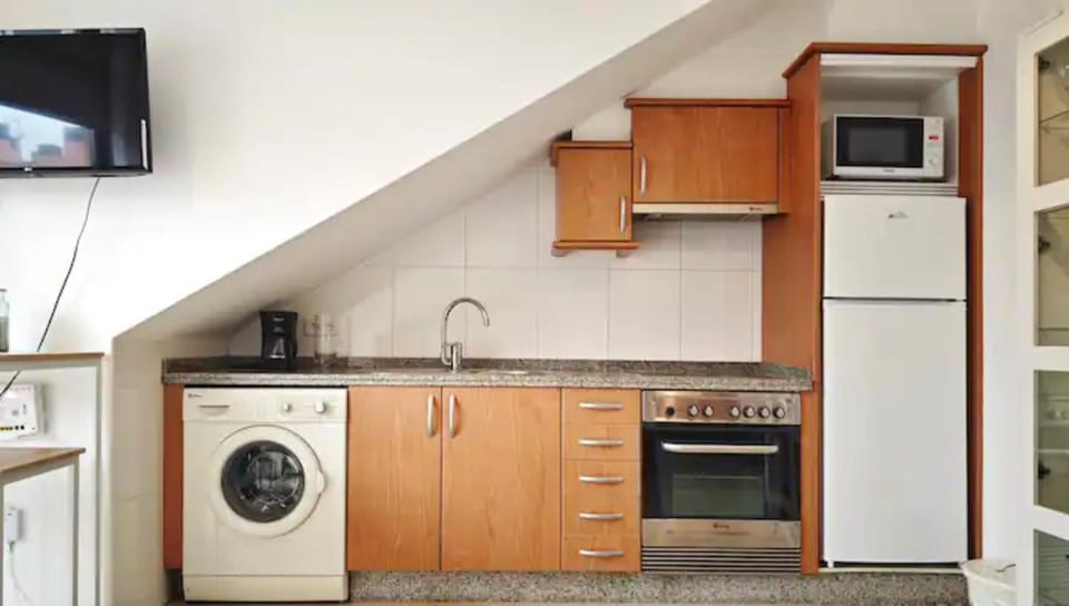 TV and multimedia, Kitchen or kitchenette, oven, stove, washing machine