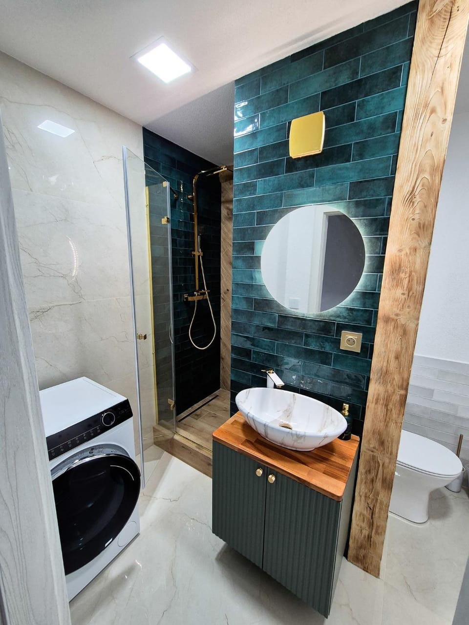 Shower, Toilet, Bathroom