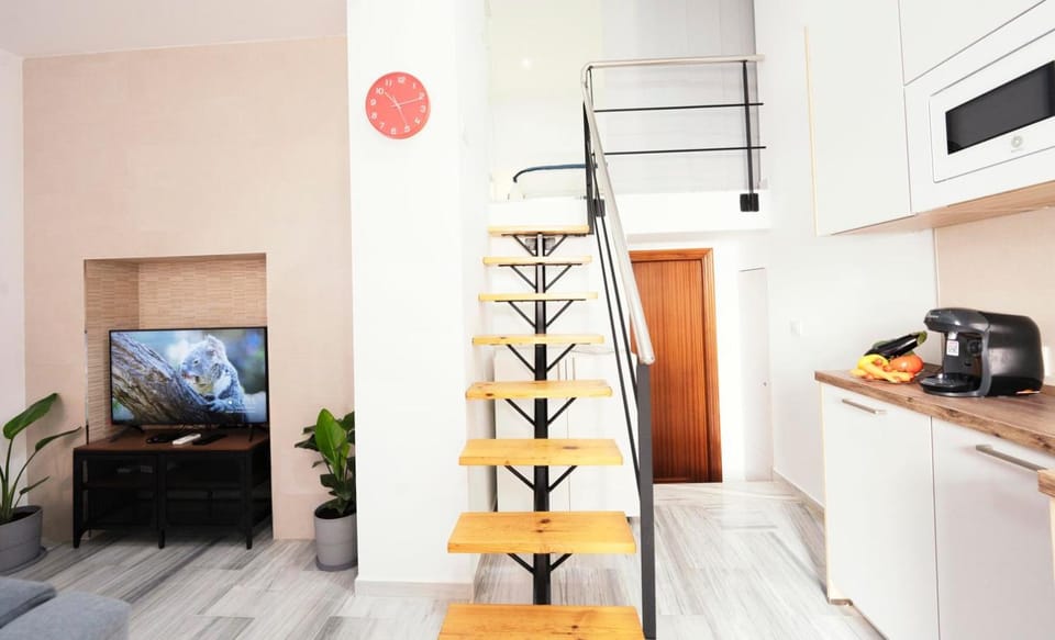 TV and multimedia, Kitchen or kitchenette