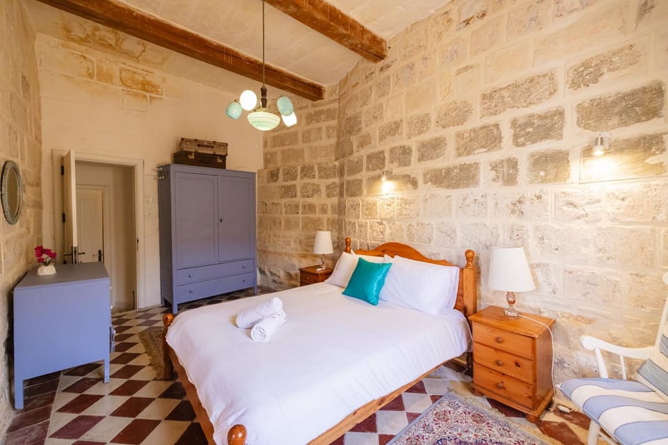 Bed, Photo of the whole room, Bedroom, towels, wardrobe