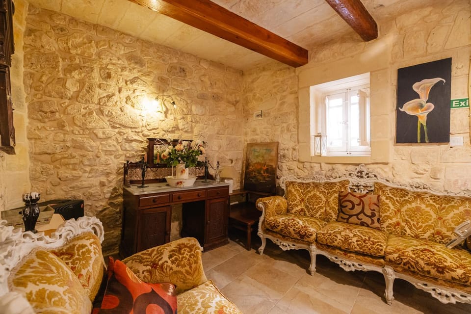 Property building, Living room, Decorative detail, Seating area