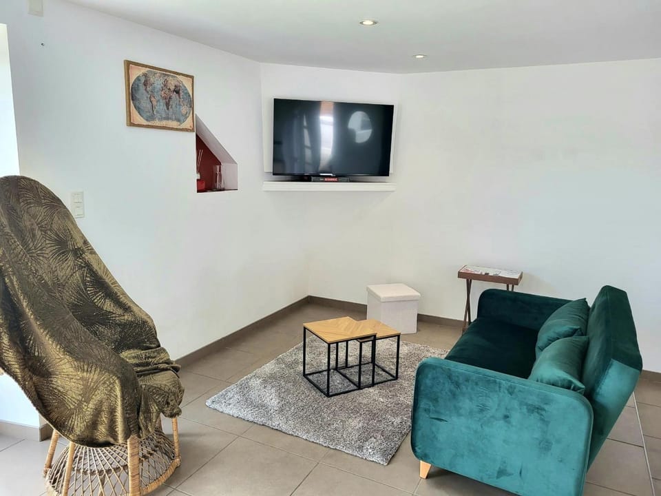 Property building, Living room