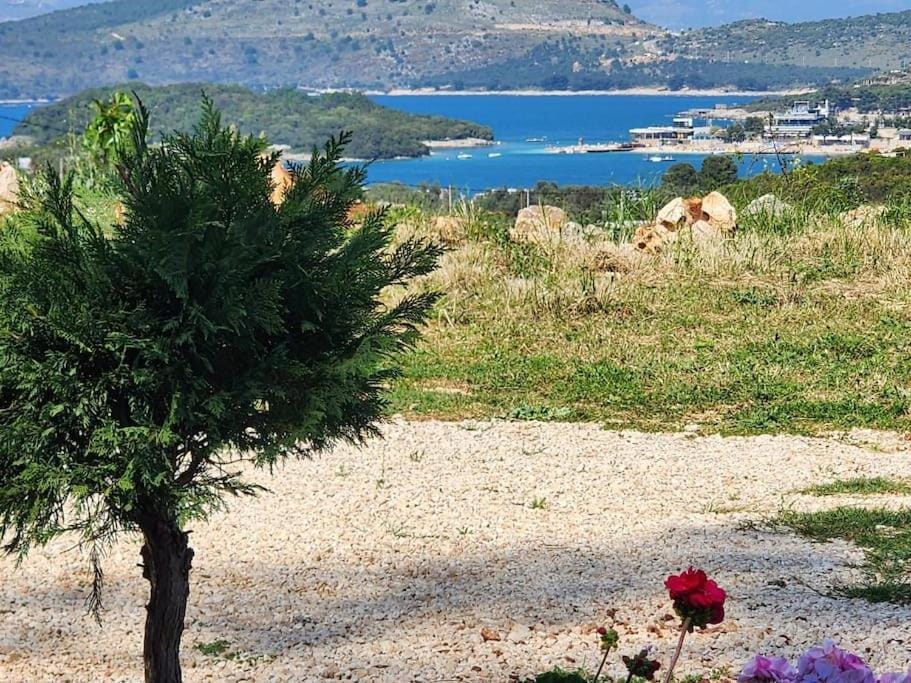 Blissful Oasis Retreat House in Ksamil